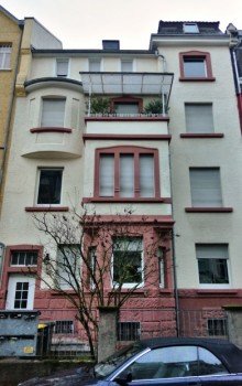  solides, gepflegtes Mehrfamilienhaus