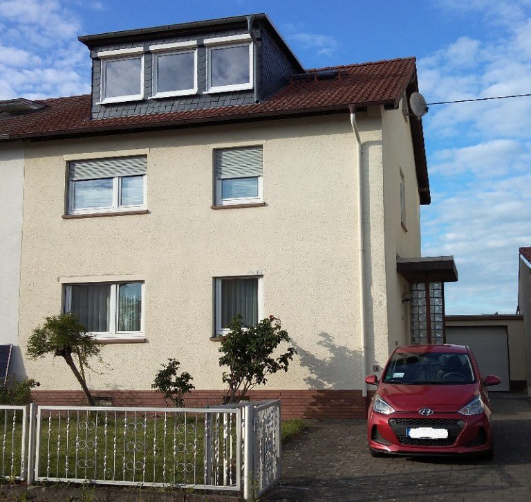  Frankfurt am Main Einfamilienhaus Charmante Doppelhaush�lfte am Feldrand � Ideal f�r Familien & Generationenwohnen!
