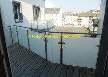  Sonne auf dem Balkon genie�en